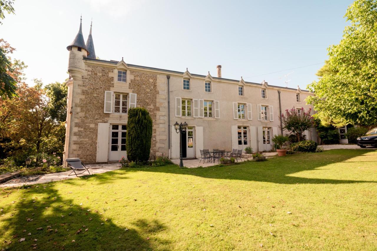 Mazette! Le Chateau Niort Bagian luar foto
