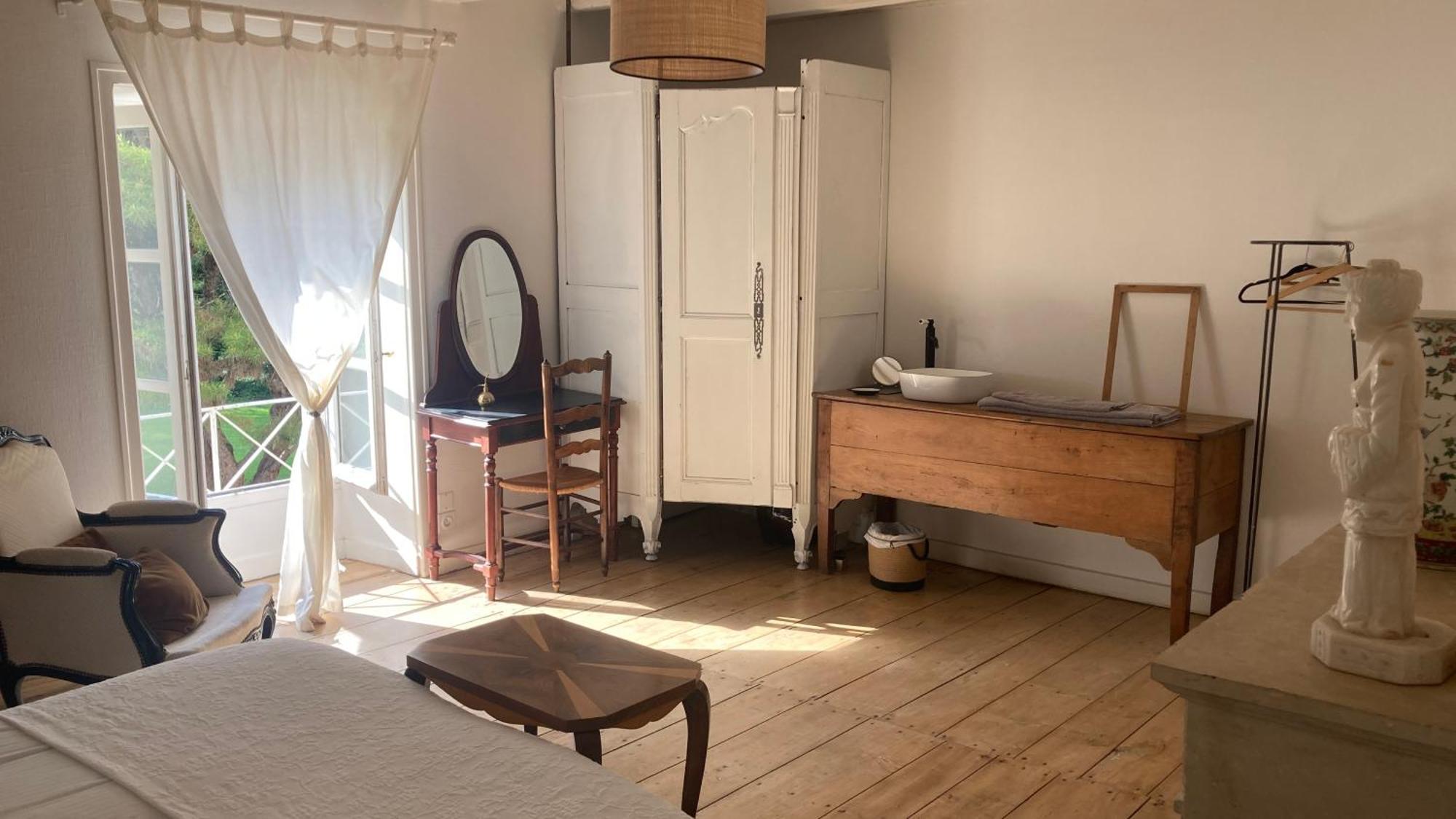 Mazette! Le Chateau Niort Bagian luar foto